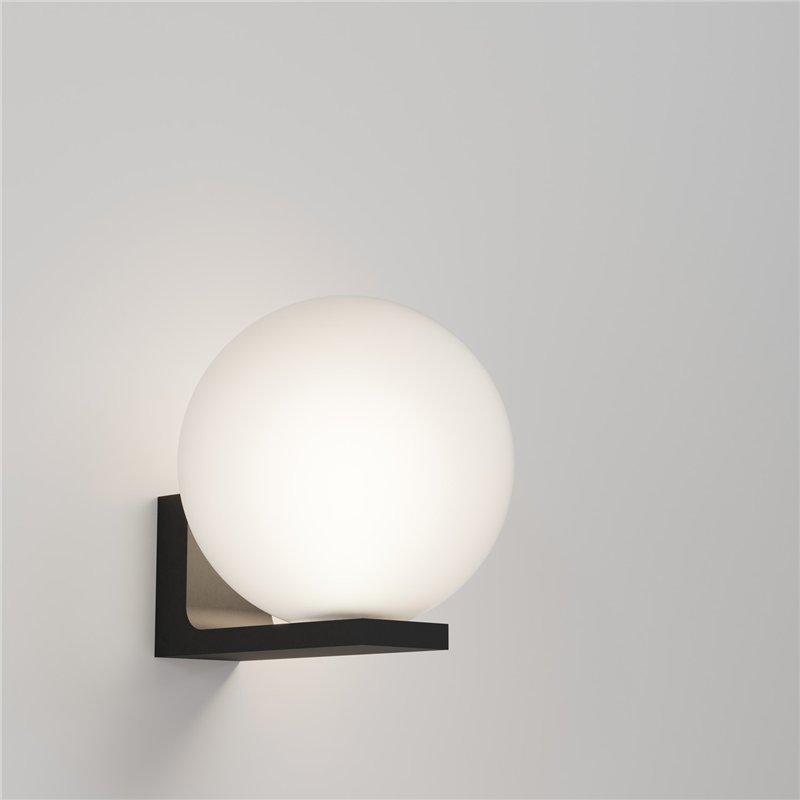 Delta Light OONO W M Wall lamp