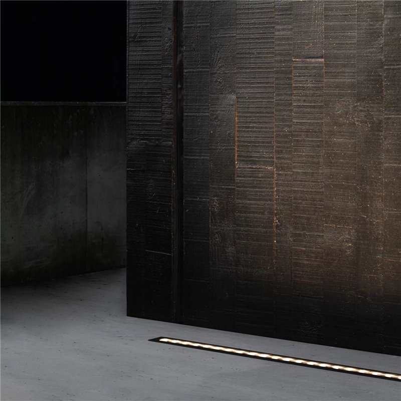 Delta Light Logic Linear 880 Honeycomb Grondlamp